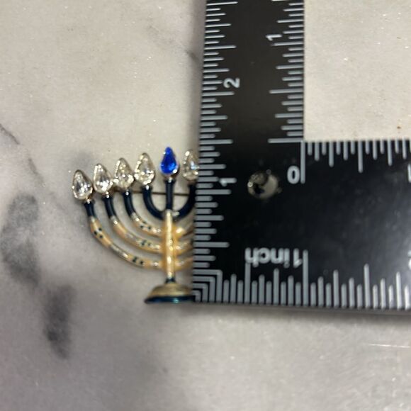 Menorah beweled brooch pin - Picture 5 of 7
